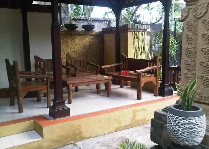 Puri Ulun Carik Bungalows ゲストハウス