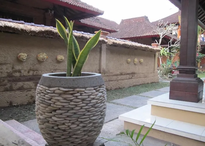 Puri Ulun Carik Bungalows ゲストハウス