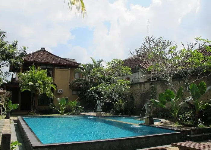Puri Ulun Carik Bungalows 2*