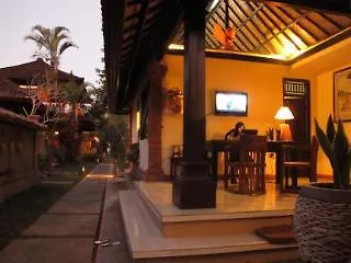 ゲストハウス Puri Ulun Carik Bungalows