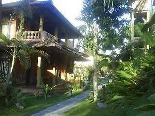Puri Ulun Carik Bungalows ゲストハウス