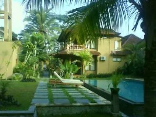 Puri Ulun Carik Bungalows ゲストハウス 2*